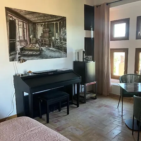 Le Petit Castellas Bed & Breakfast Vachères