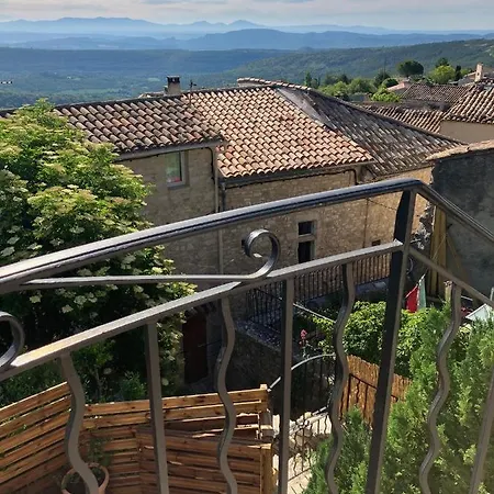 Le Petit Castellas Bed & Breakfast *