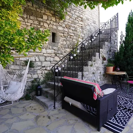 Bed & Breakfast Le Petit Castellas Vachères